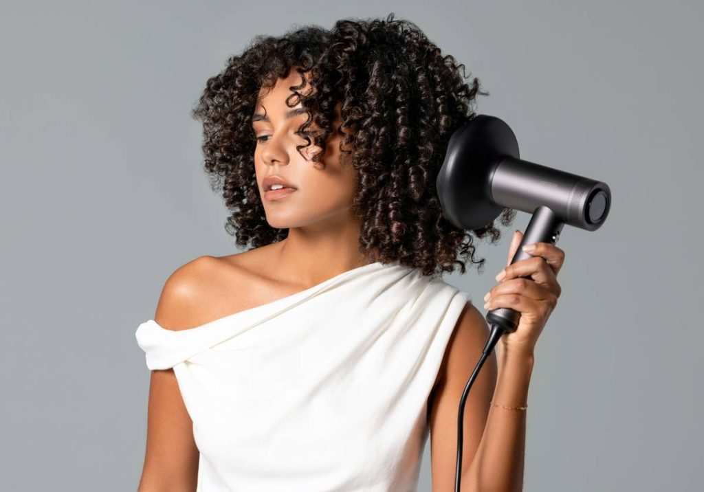 How to Achieve Moisturized Hair While Rocking Protective Twists—Without the Grease or Flaking